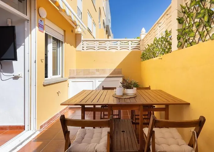 Ocean Breeze,pool,easy Parking,chill Out Appartement *