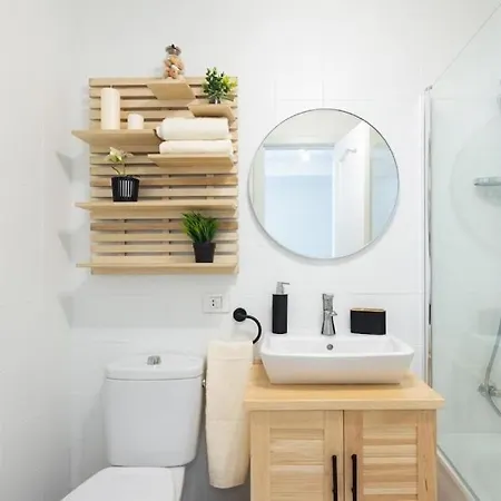 Ocean Breeze,pool,easy Parking,chill Out Apartament